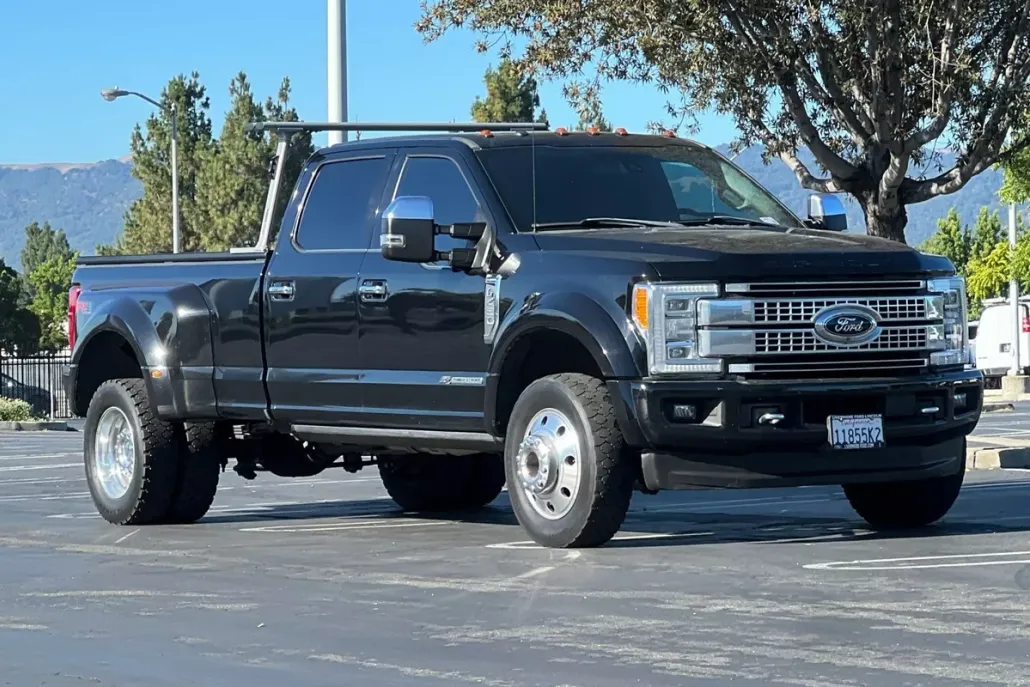 2018 Ford F-450 Platinum photo 1