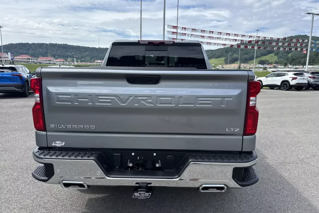 2025 Chevrolet Silverado 1500 LTZ photo 1