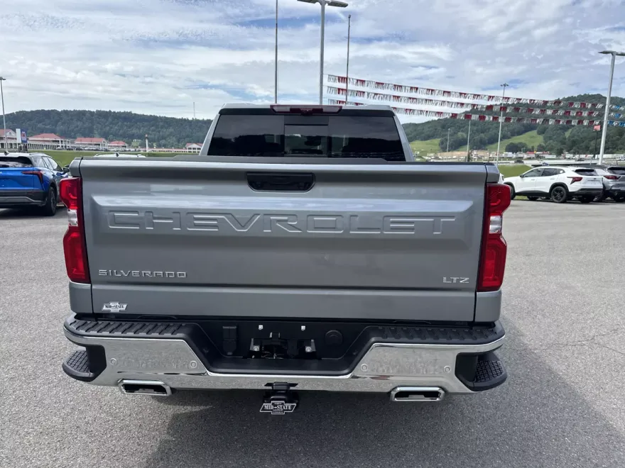 2025 Chevrolet Silverado 1500 LTZ photo 1