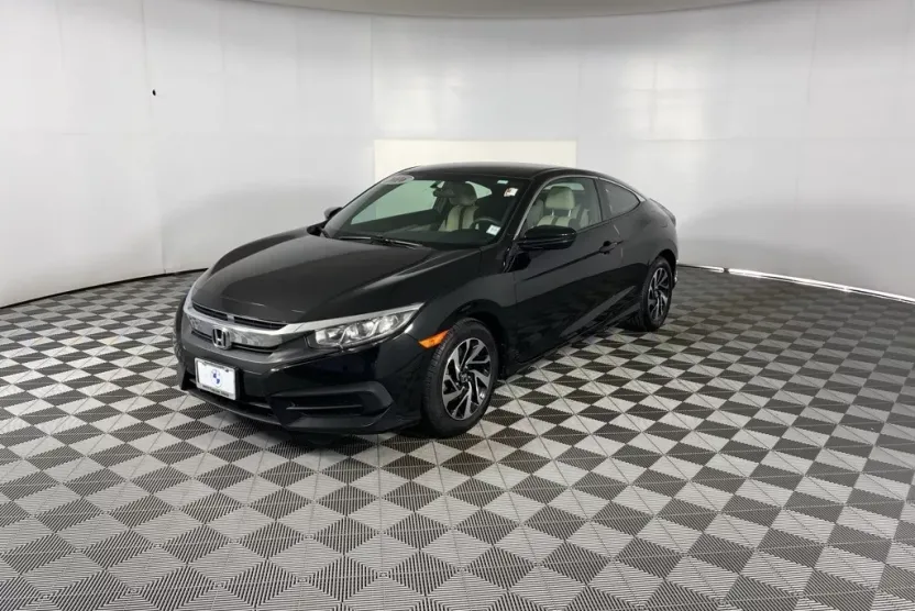 2016 Honda Civic LX photo 1