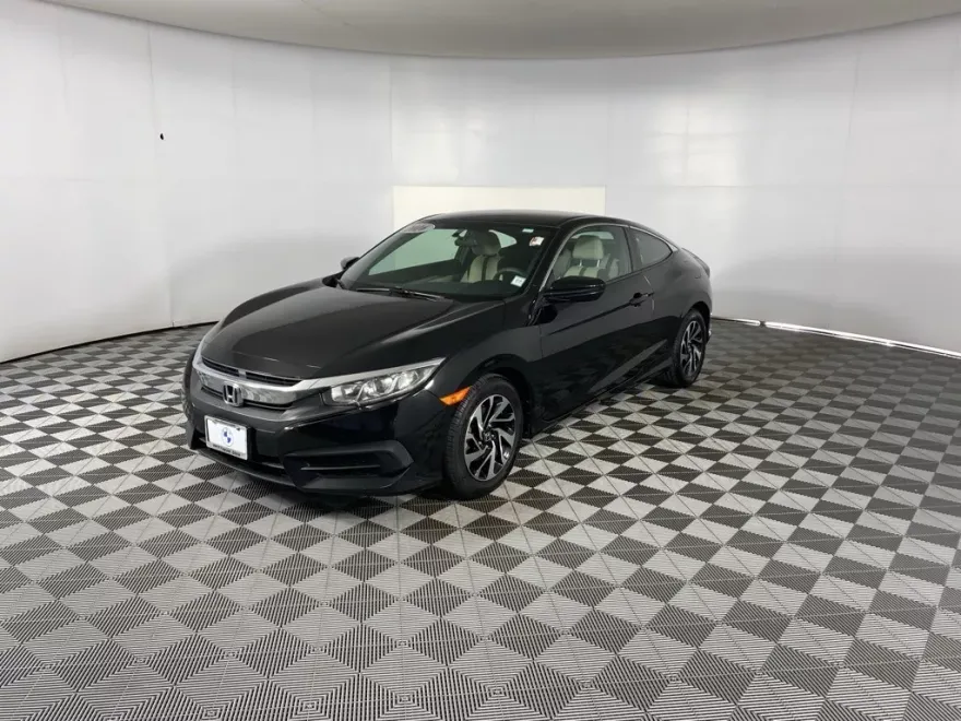 2016 Honda Civic LX photo 1
