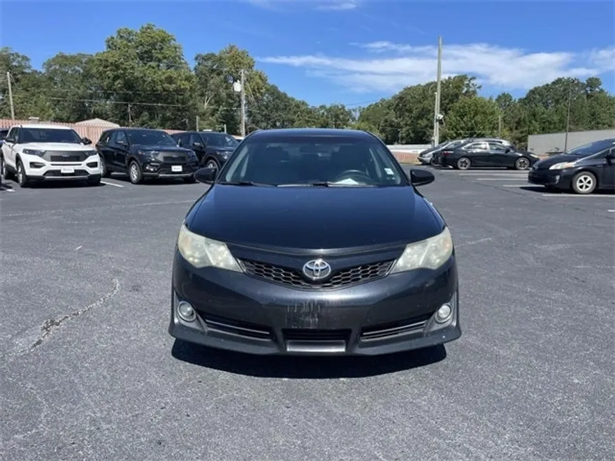 2012 Toyota Camry SE photo 1