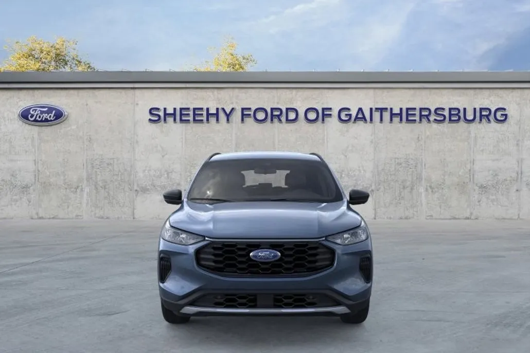 2025 Ford Escape ST-Line photo 1