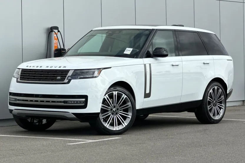 2025 Land Rover Range Rover SE photo 1