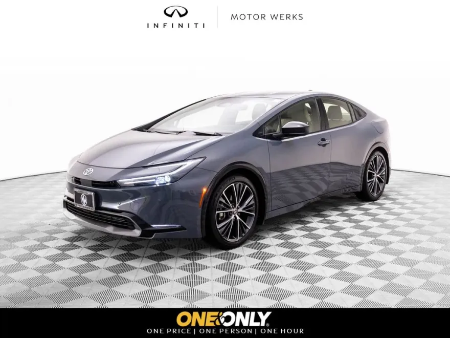 2024 Toyota Prius XLE photo 1