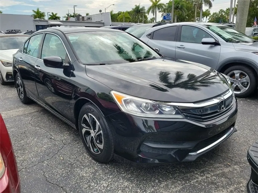 2017 Honda Accord LX photo 1