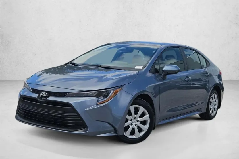 2025 Toyota Corolla LE photo 1