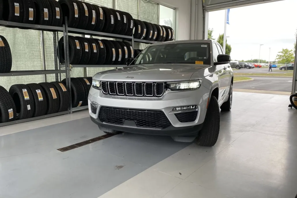 2022 Jeep Grand Cherokee Limited photo 1