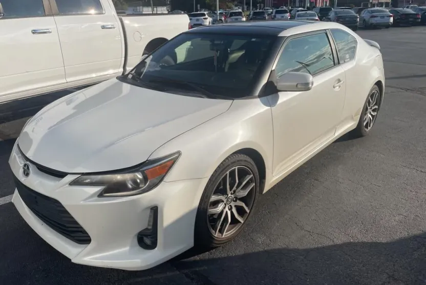 2015 Scion tC photo 1
