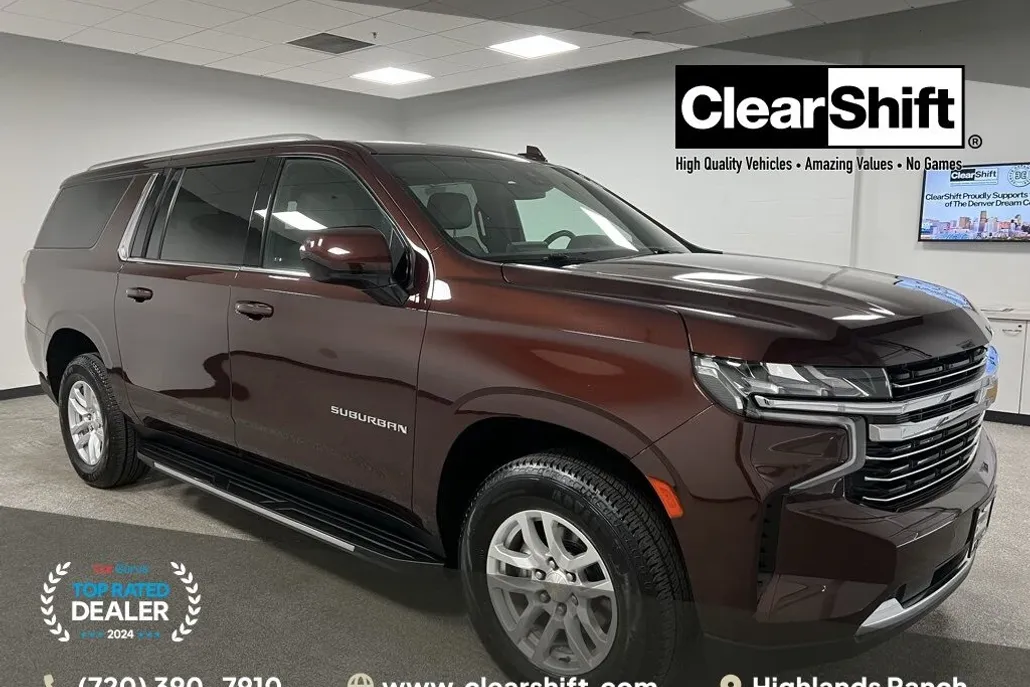 2023 Chevrolet Suburban LT photo 1