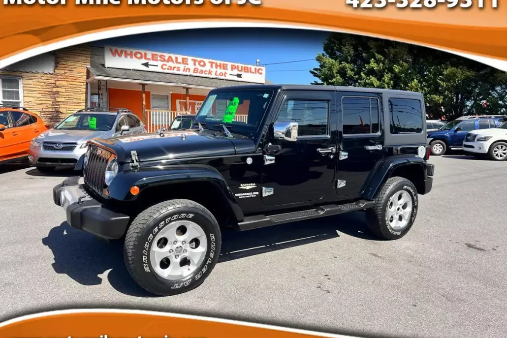 2014 Jeep Wrangler Unlimited Sahara photo 1