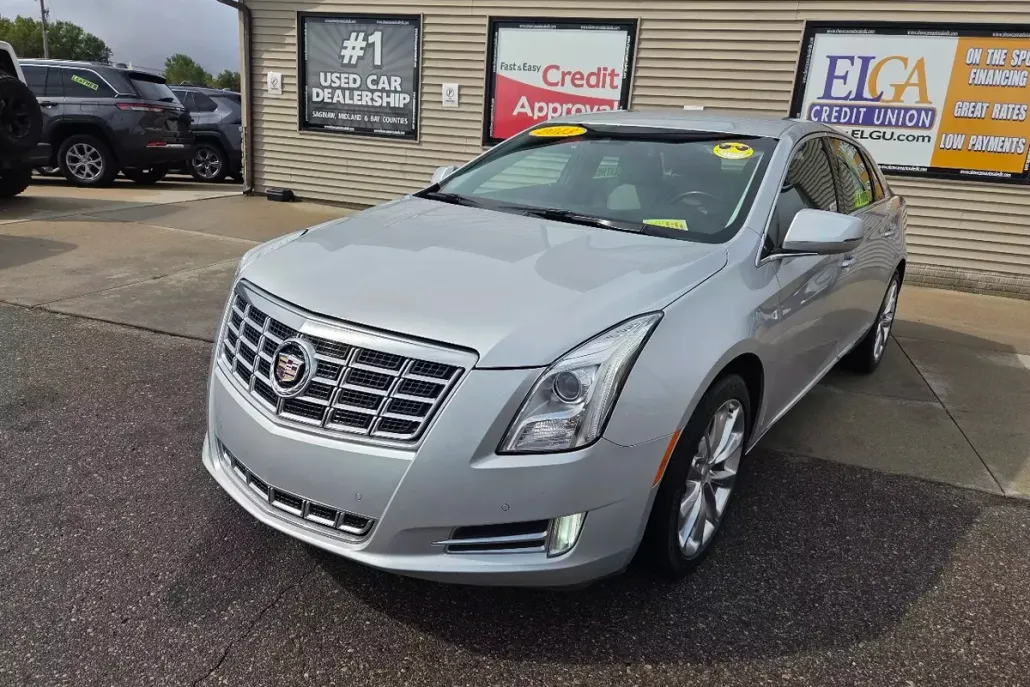 2013 Cadillac XTS Luxury photo 1
