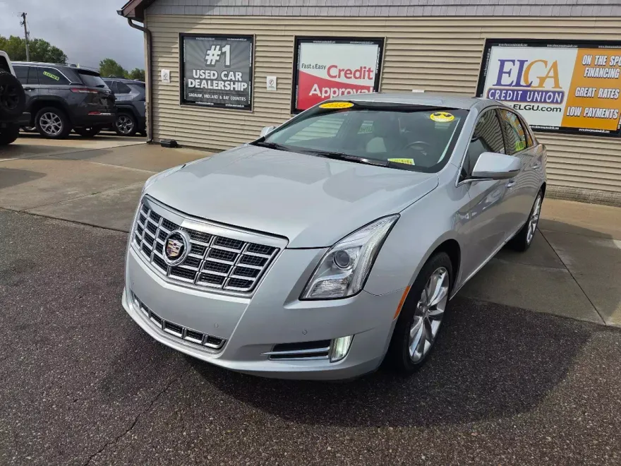 2013 Cadillac XTS Luxury photo 1