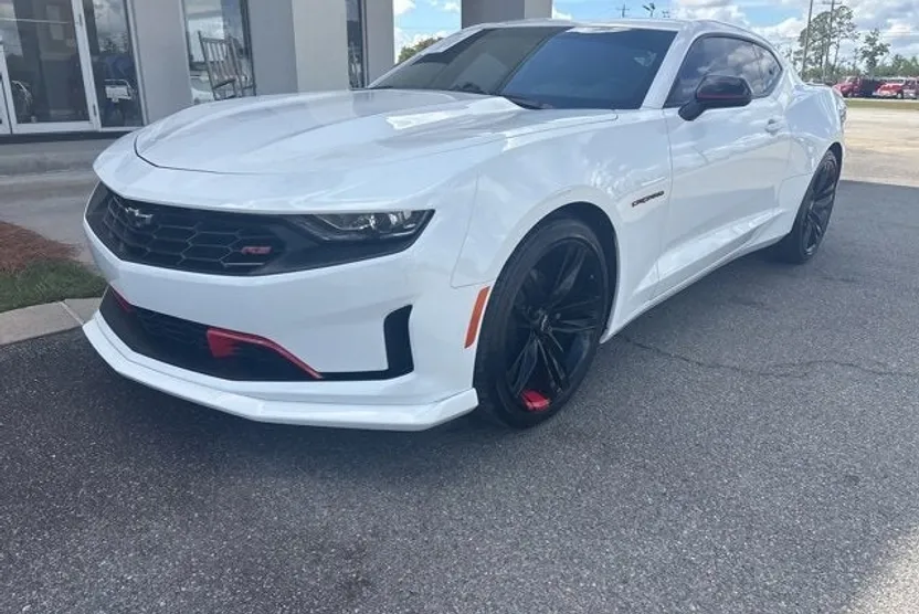 2022 Chevrolet Camaro 2LT photo 1