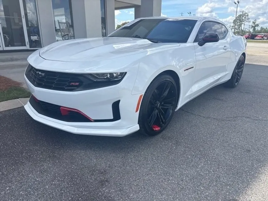 2022 Chevrolet Camaro 2LT photo 1