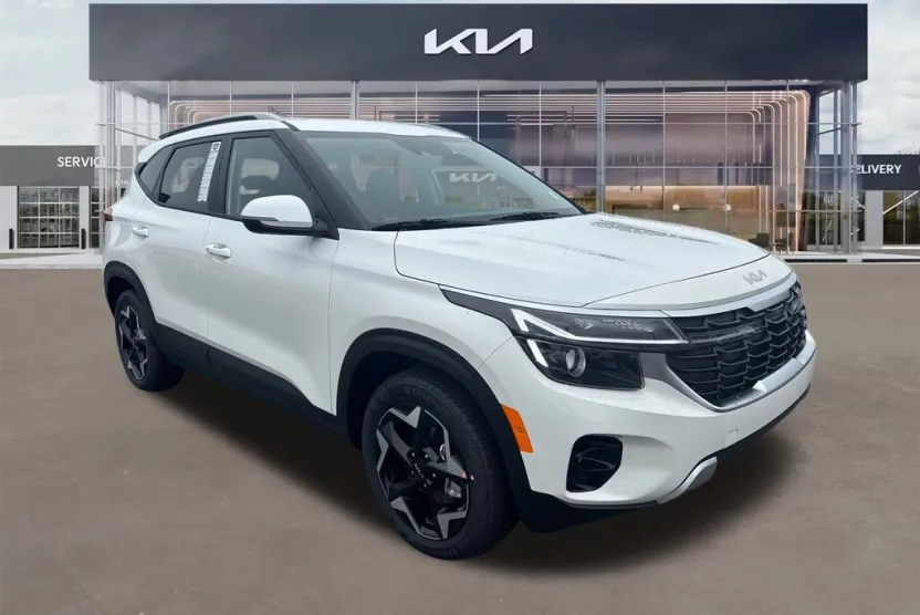 2025 Kia Seltos S photo 1