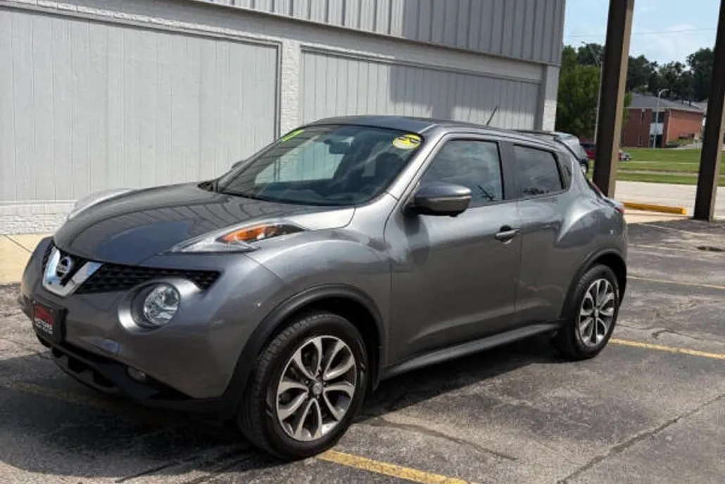 2017 Nissan Juke SL photo 1