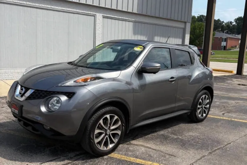 2017 Nissan Juke SL photo 1