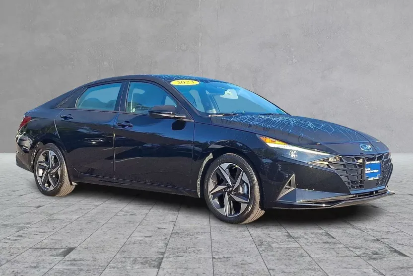 2023 Hyundai Elantra SEL Convenience photo 1