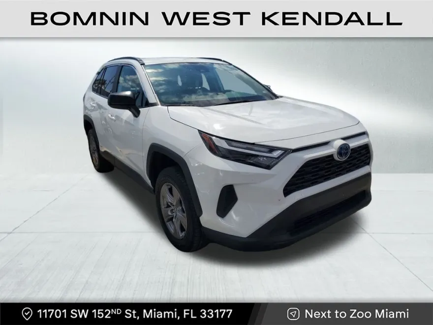 2024 Toyota RAV4 Hybrid LE photo 1