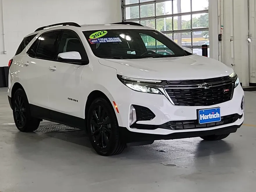 2022 Chevrolet Equinox RS photo 1