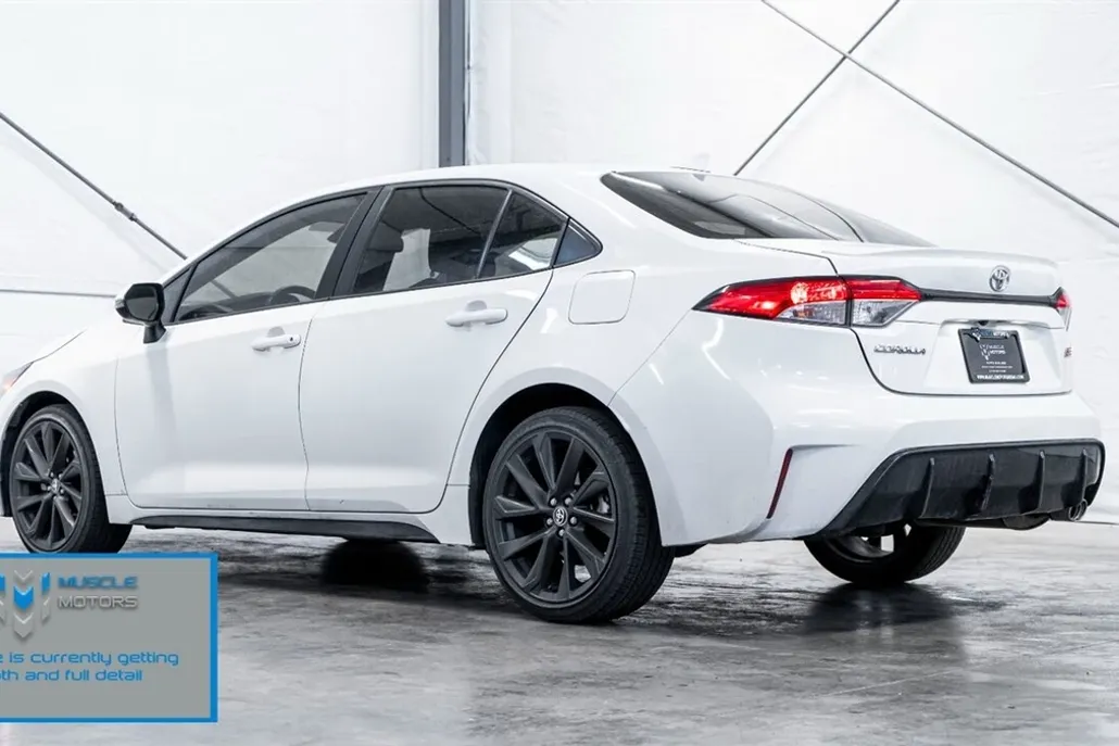 2024 Toyota Corolla SE photo 1