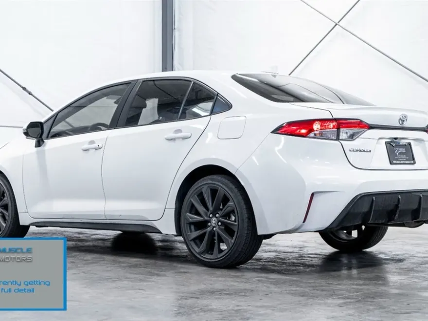 2024 Toyota Corolla SE photo 1