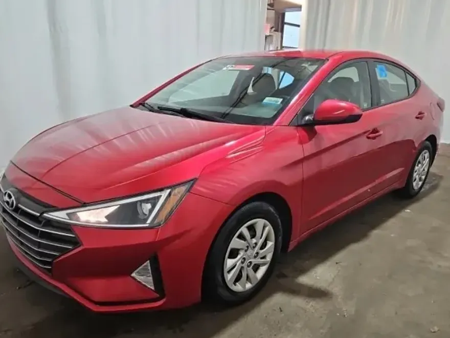 2020 Hyundai Elantra SE photo 1