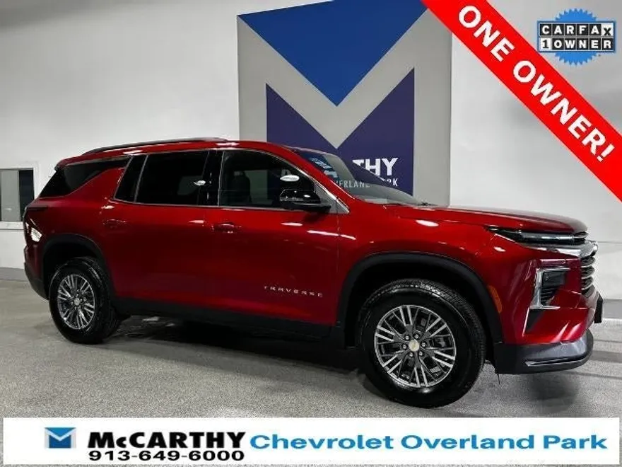 2024 Chevrolet Traverse 1LT photo 1