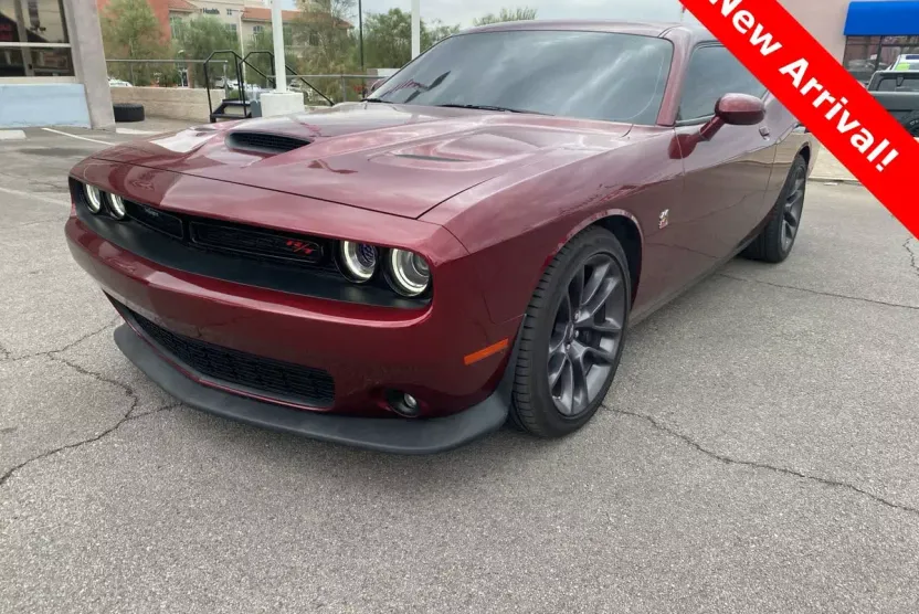 2022 Dodge Challenger R/T Scat Pack photo 1
