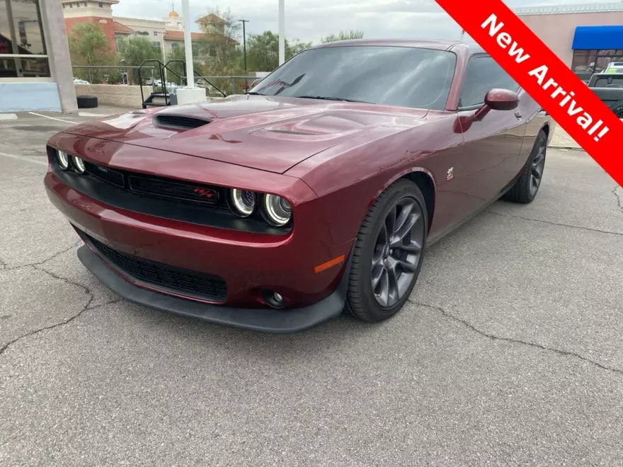 2022 Dodge Challenger R/T Scat Pack photo 1