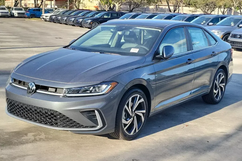 2025 Volkswagen Jetta 1.5T SEL photo 1