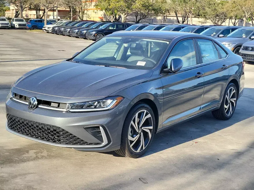 2025 Volkswagen Jetta 1.5T SEL photo 1