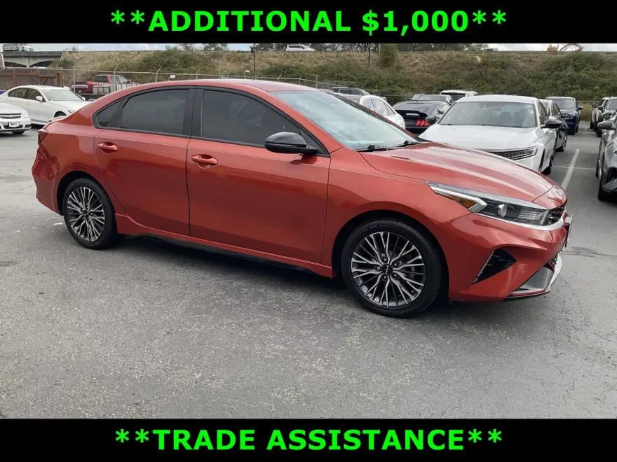 2023 Kia Forte GT-Line photo 1
