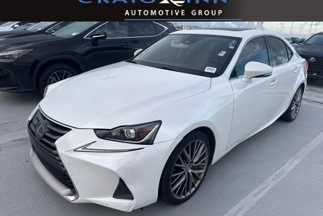2017 Lexus IS 200t photo 1