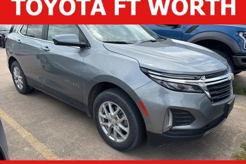 2023 Chevrolet Equinox LT photo 1