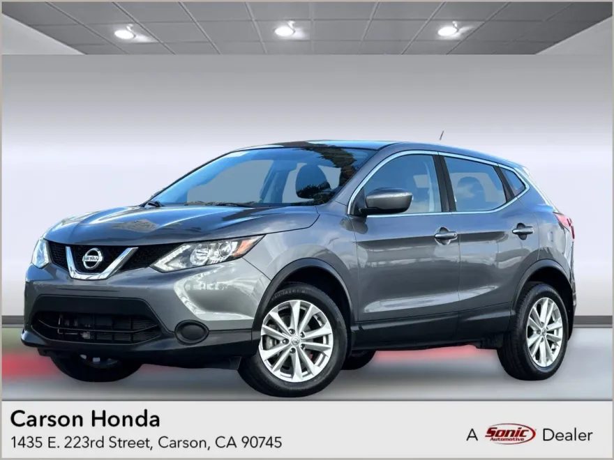 2017 Nissan Rogue Sport S photo 1
