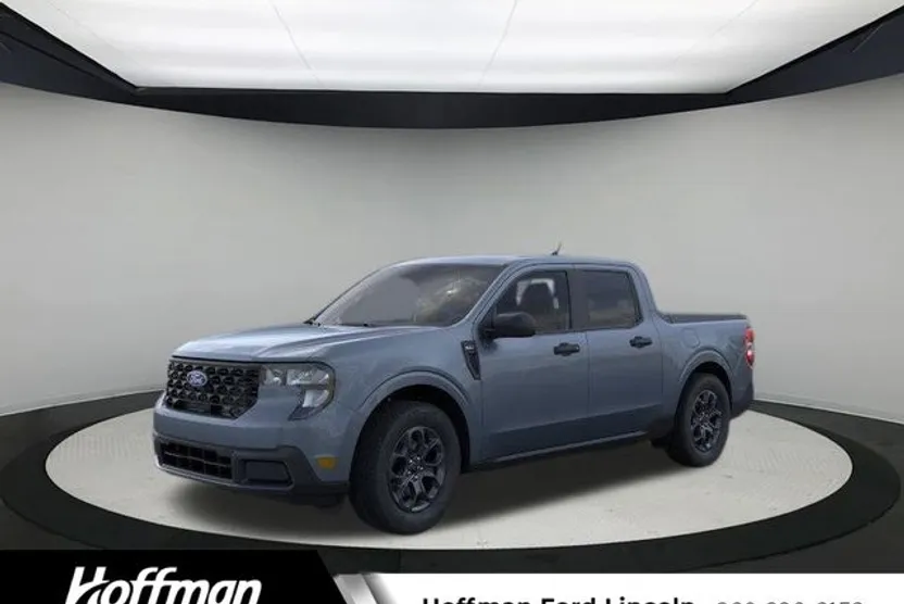 2025 Ford Maverick XLT photo 1