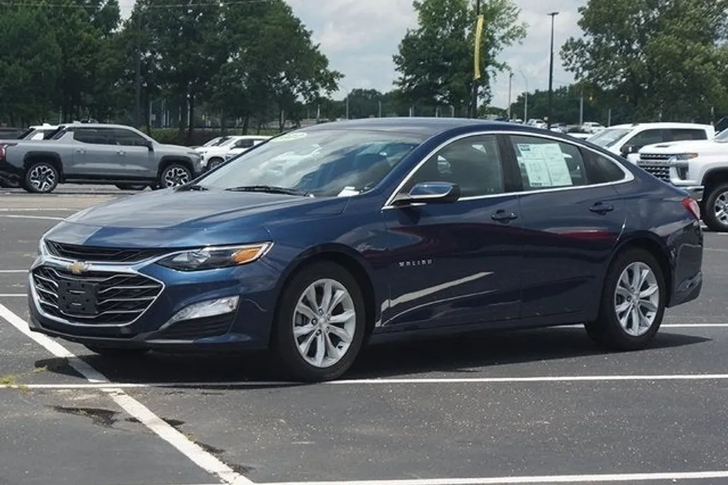 2022 Chevrolet Malibu 1LT photo 1