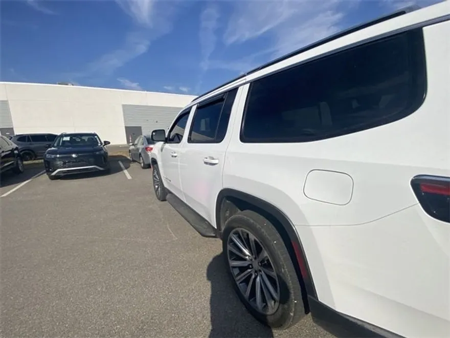2022 Jeep Wagoneer Series I photo 1
