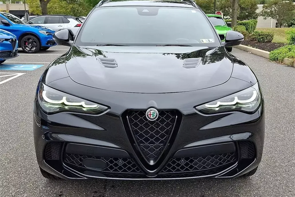 2024 Alfa Romeo Stelvio Quadrifoglio photo 1