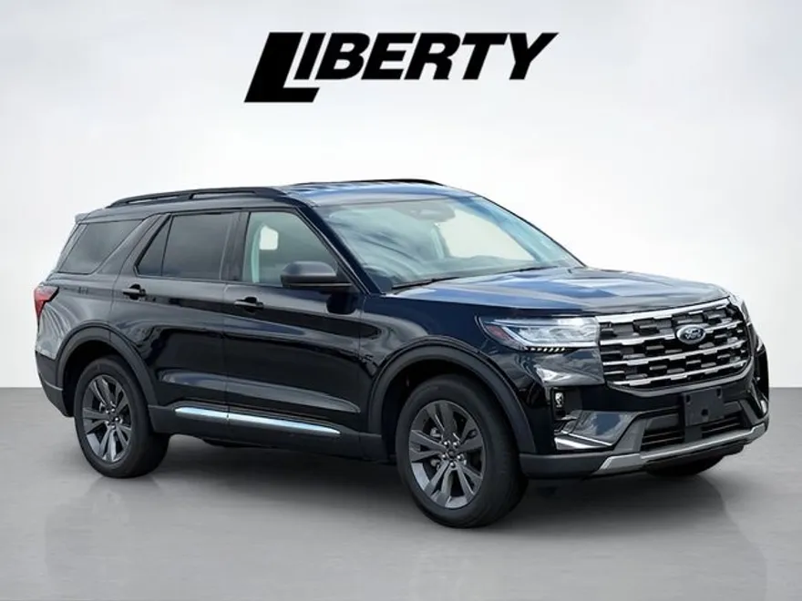 2025 Ford Explorer photo 1