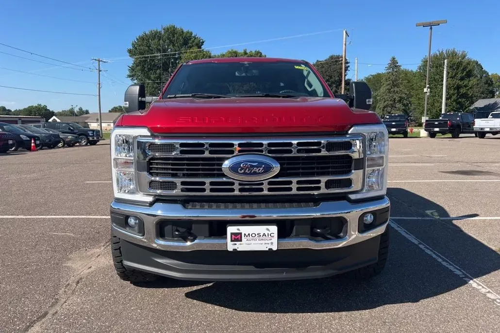 2023 Ford F-250 photo 1
