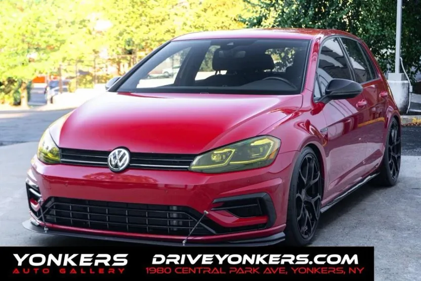 2019 Volkswagen Golf R Base photo 1