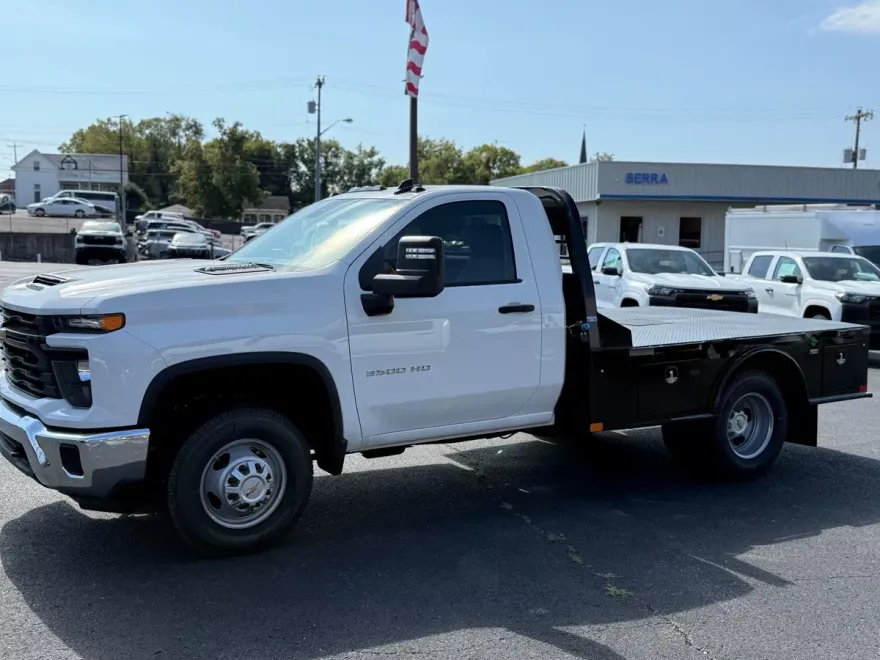 2025 Chevrolet Silverado 3500HD Work Truck photo 1