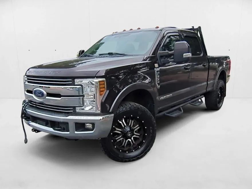 2018 Ford F-350 Lariat photo 1