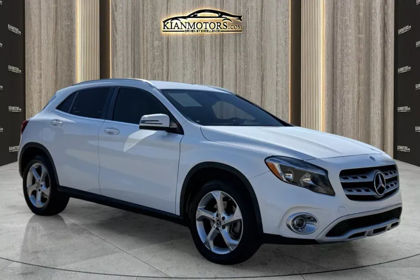 2019 Mercedes Benz GLA 250 photo 1