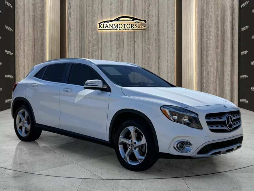 2019 Mercedes Benz GLA 250 photo 1