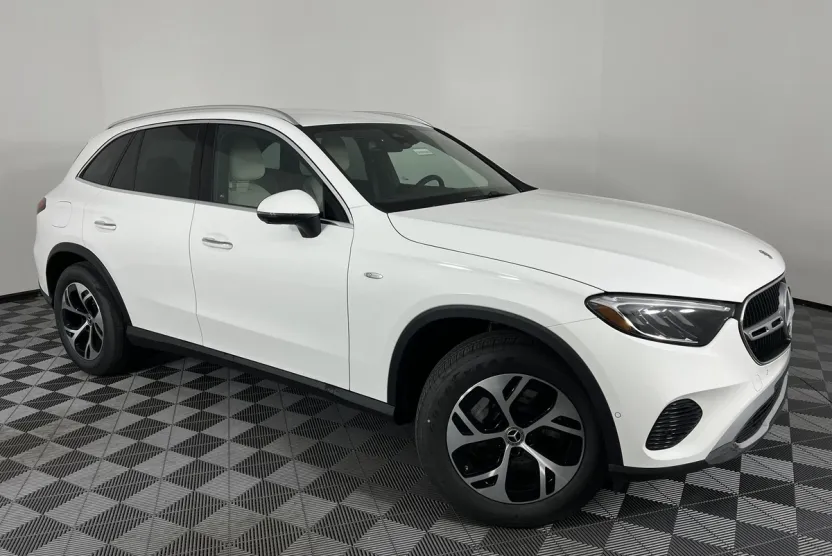 2025 Mercedes Benz GLC 350e 4MATIC photo 1