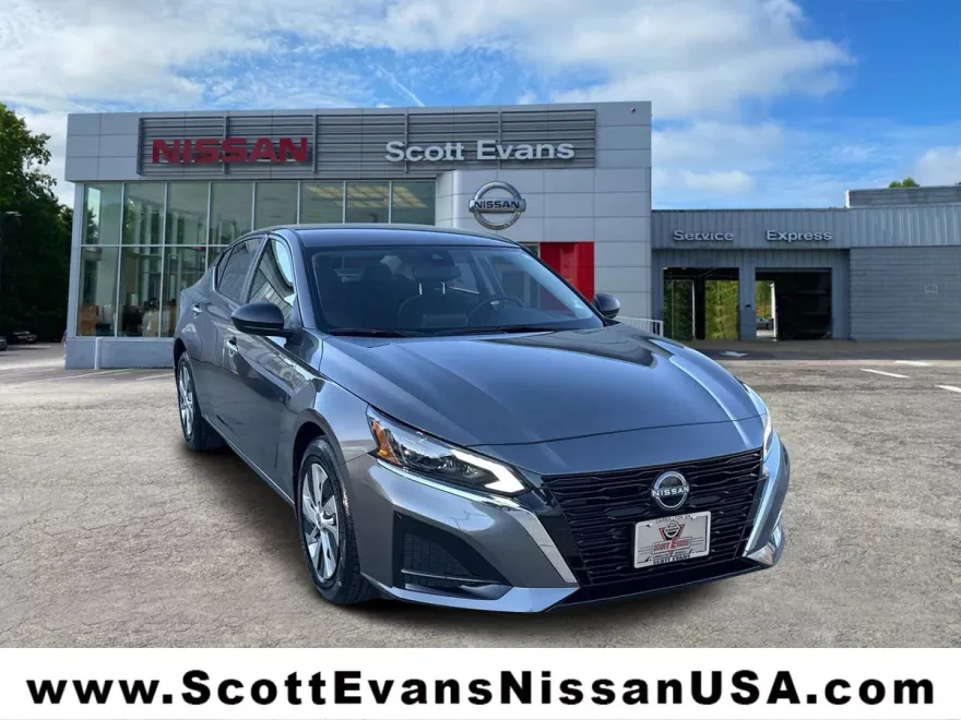 2025 Nissan Altima S photo 1